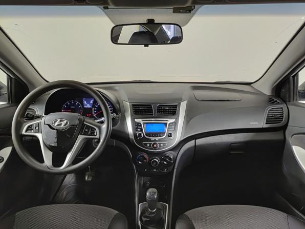 Hyundai Solaris I с пробегом 2013 года, цена 395 000 рублей, 237000 км, седан, Автокод Объявления