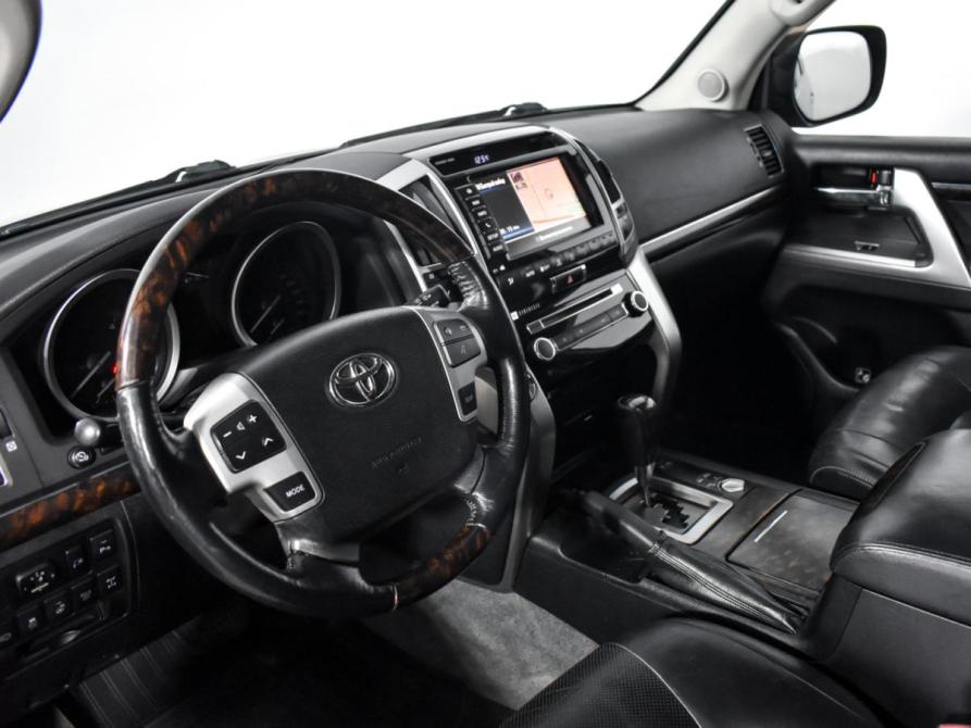 Toyota Land Cruiser 200 Series Рестайлинг 1 Санкт-Петербург  - изображение 11