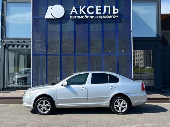 Skoda Octavia II (A5) Рестайлинг с пробегом 2012 года, цена 715 000 рублей, 220000 км, лифтбек, Автокод Объявления