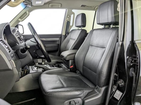 Mitsubishi Pajero IV Рестайлинг 2 с пробегом 2015 года, цена 2 650 000 рублей, 114877 км, внедорожник, Автокод Объявления