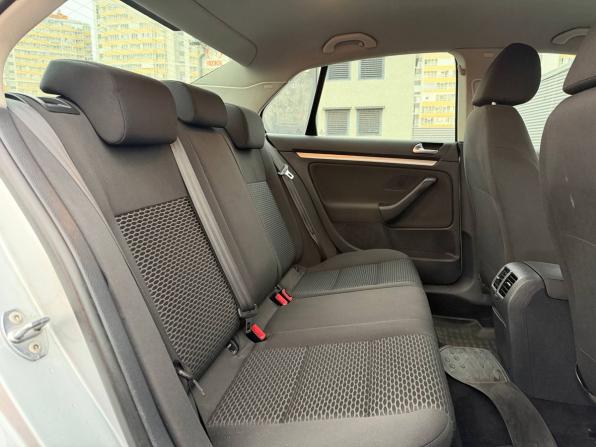 Volkswagen Jetta V с пробегом 2009 года, цена 410 000 рублей, 190000 км, седан, Автокод Объявления
