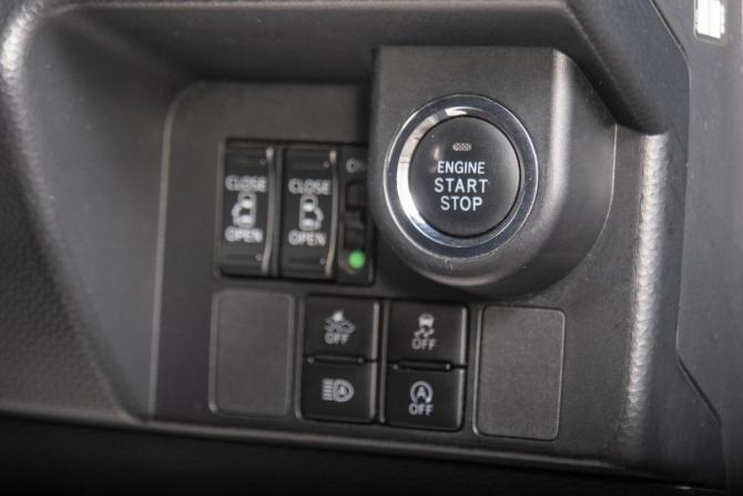 Toyota Roomy I с пробегом 2018 года, цена 1 299 000 рублей, 68000 км, микровэн, Автокод Объявления
