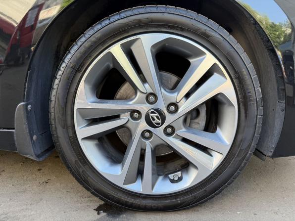 Hyundai Elantra VI (AD) с пробегом 2017 года, цена 1 500 000 рублей, 108512 км, седан, Автокод Объявления