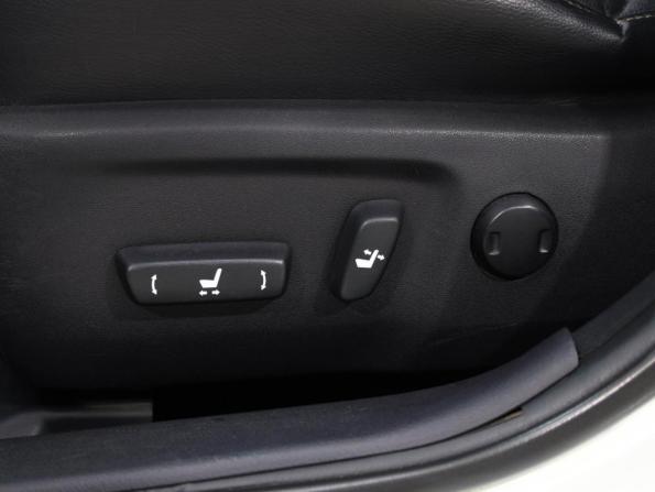 Toyota Camry VII (XV50) Рестайлинг с пробегом 2015 года, цена 1 919 000 рублей, 249367 км, седан, Автокод Объявления