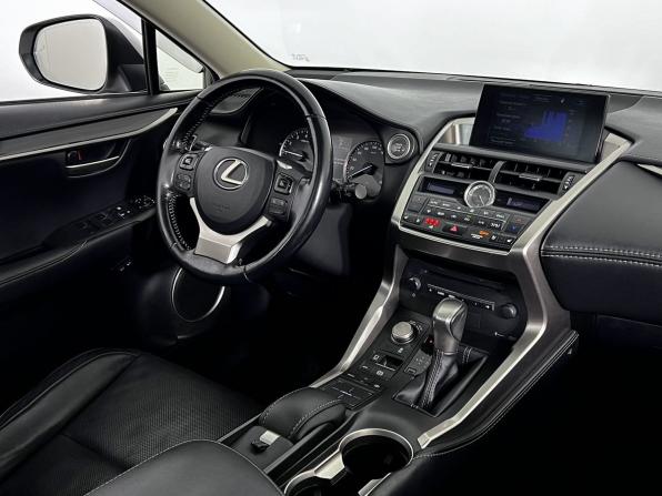 Lexus NX I с пробегом 2015 года, цена 2 490 000 рублей, 180000 км, внедорожник, Автокод Объявления