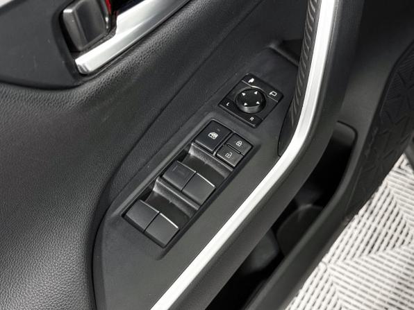 Toyota RAV4 V (XA50) с пробегом 2019 года, цена 2 590 000 рублей, 147000 км, внедорожник, Автокод Объявления