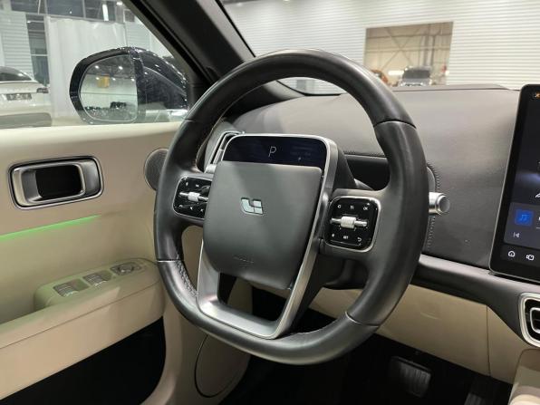 Li Auto (Lixiang) L9 I с пробегом 2023 года, цена 7 340 000 рублей, 26408 км, внедорожник, Автокод Объявления