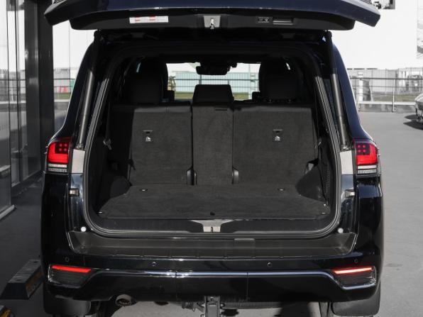 Toyota Land Cruiser 300 Series с пробегом 2024 года, цена 12 498 000 рублей, 56001 км, внедорожник, Автокод Объявления