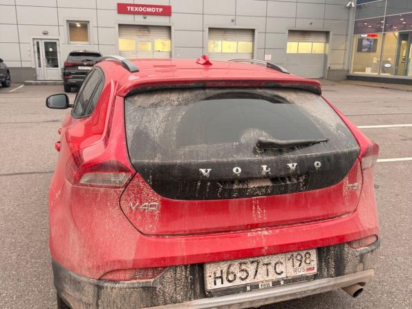 Volvo V40 Cross Country I с пробегом 2015 года, цена 1 300 000 рублей, 177000 км, хэтчбек, Автокод Объявления