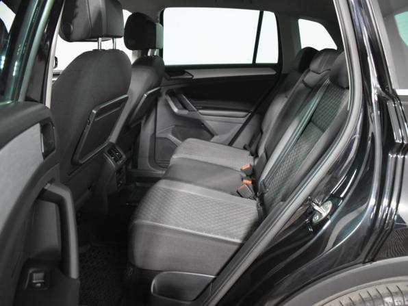 Volkswagen Tiguan II с пробегом 2018 года, цена 1 899 000 рублей, 150010 км, внедорожник, Автокод Объявления