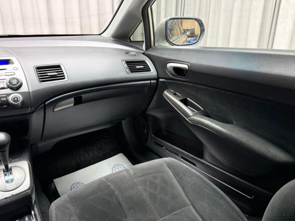 Honda Civic VIII Рестайлинг с пробегом 2008 года, цена 699 000 рублей, 309656 км, седан, Автокод Объявления