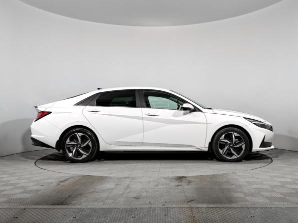 Hyundai Elantra VII (CN7) с пробегом 2022 года, цена 2 200 000 рублей, 46030 км, седан, Автокод Объявления