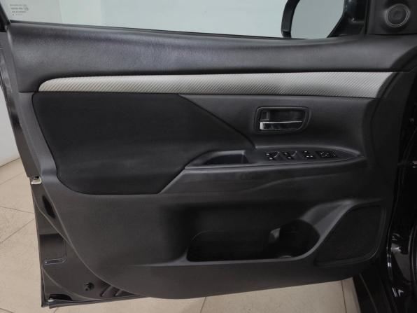 Mitsubishi Outlander III Рестайлинг 2 с пробегом 2016 года, цена 1 365 000 рублей, 294901 км, внедорожник, Автокод Объявления