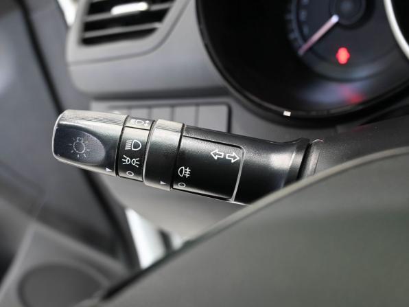 Kia Rio III Рестайлинг с пробегом 2015 года, цена 929 900 рублей, 197000 км, седан, Автокод Объявления