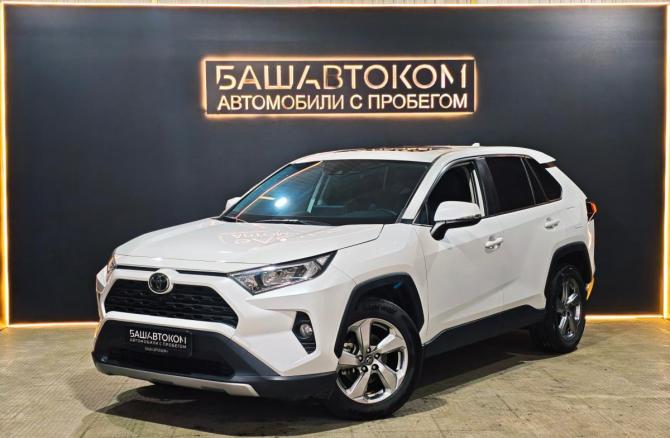 Toyota RAV4 V (XA50) с пробегом 2022 года, цена 3 450 000 рублей, 47231 км, внедорожник, Автокод Объявления