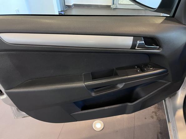 Opel Astra H Рестайлинг с пробегом 2009 года, цена 266 000 рублей, 257630 км, хэтчбек, Автокод Объявления
