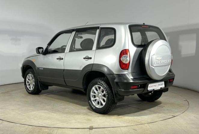 Chevrolet Niva I Рестайлинг с пробегом 2009 года, цена 415 000 рублей, 180842 км, внедорожник, Автокод Объявления
