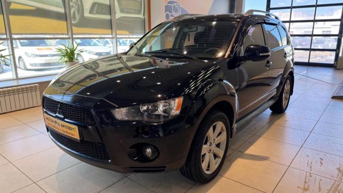 Mitsubishi Outlander II Рестайлинг с пробегом 2010 года, цена 959 000 рублей, 292268 км, внедорожник, Автокод Объявления