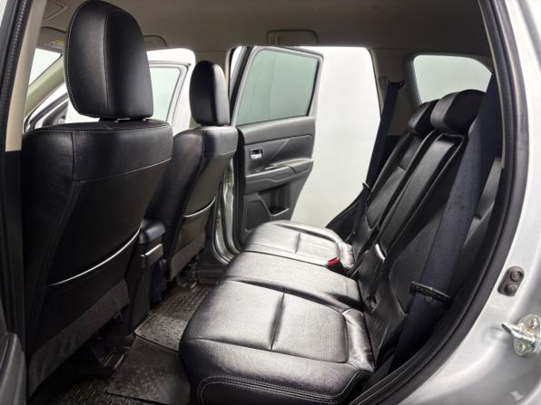 Mitsubishi Outlander III Рестайлинг 2 с пробегом 2016 года, цена 1 645 000 рублей, 157309 км, внедорожник, Автокод Объявления
