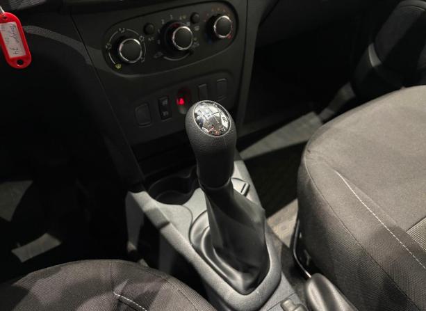 Renault Sandero II Рестайлинг с пробегом 2019 года, цена 1 149 000 рублей, 99164 км, хэтчбек, Автокод Объявления