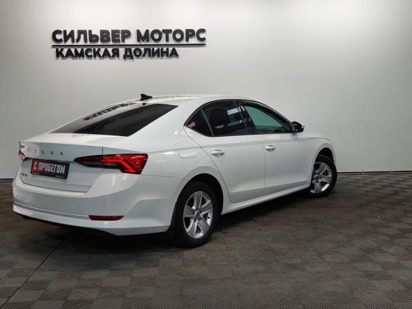 Skoda Octavia IV (A8) с пробегом 2021 года, цена 2 100 000 рублей, 114670 км, лифтбек, Автокод Объявления