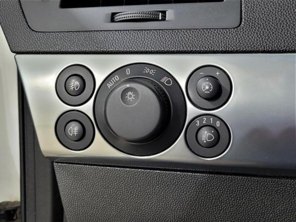 Opel Astra H Рестайлинг с пробегом 2014 года, цена 740 000 рублей, 241594 км, универсал, Автокод Объявления