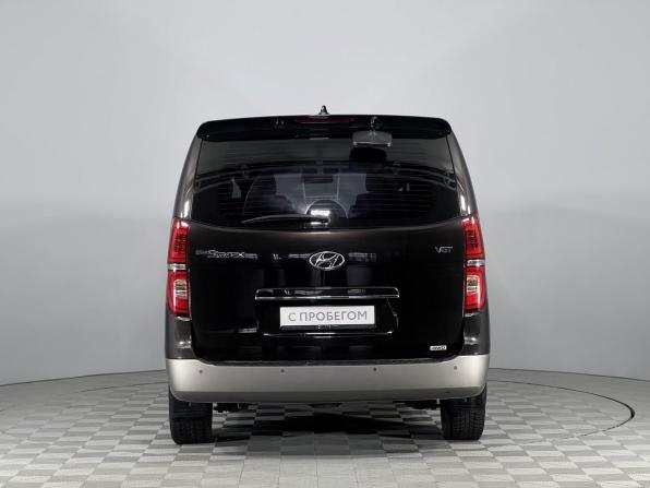 Hyundai Grand Starex I Рестайлинг 2 с пробегом 2018 года, цена 3 030 000 рублей, 127000 км, минивэн, Автокод Объявления
