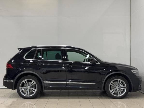 Volkswagen Tiguan II с пробегом 2018 года, цена 2 499 000 рублей, 178565 км, внедорожник, Автокод Объявления