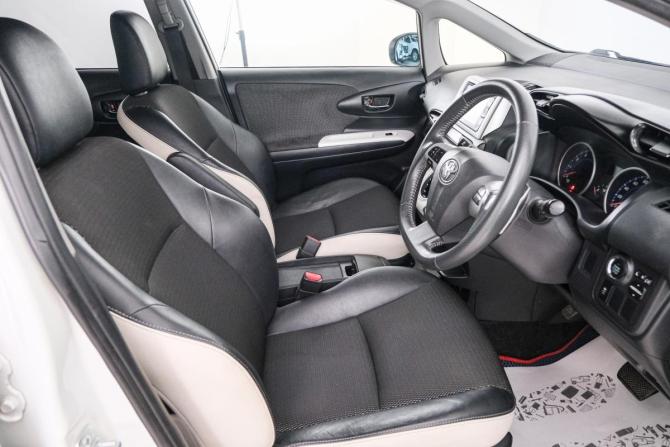 Toyota Wish II Рестайлинг с пробегом 2016 года, цена 1 749 000 рублей, 114300 км, минивэн, Автокод Объявления