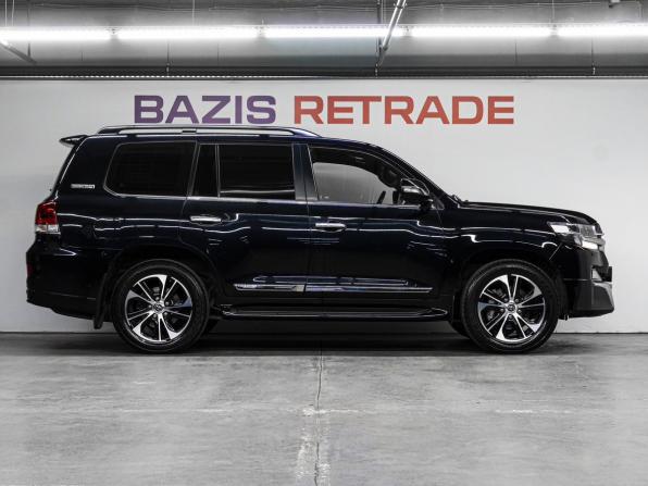 Toyota Land Cruiser 200 Series Рестайлинг 2 с пробегом 2020 года, цена 7 999 000 рублей, 60903 км, внедорожник, Автокод Объявления