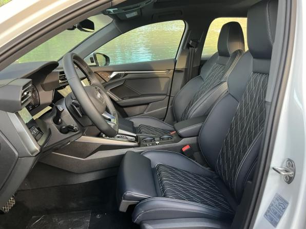 Новый Audi A3 IV (8Y) Рестайлинг 2026 года, цена 4 155 000 рублей, хэтчбек, Автокод Объявления