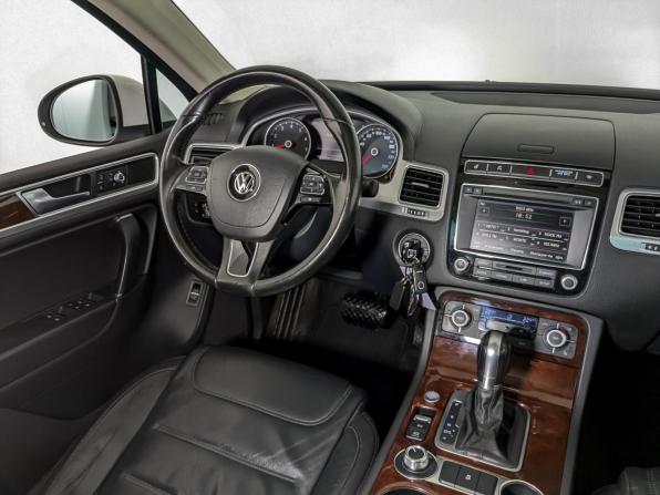 Volkswagen Touareg II Рестайлинг с пробегом 2016 года, цена 2 675 000 рублей, 147407 км, внедорожник, Автокод Объявления
