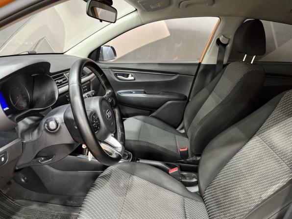 Kia Rio IV с пробегом 2017 года, цена 1 315 000 рублей, 89419 км, седан, Автокод Объявления