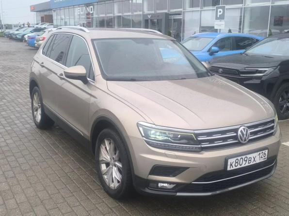 Volkswagen Tiguan II с пробегом 2018 года, цена 2 500 000 рублей, 138800 км, внедорожник, Автокод Объявления