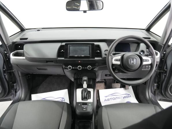 Honda Fit IV с пробегом 2020 года, цена 1 300 000 рублей, 74679 км, хэтчбек, Автокод Объявления