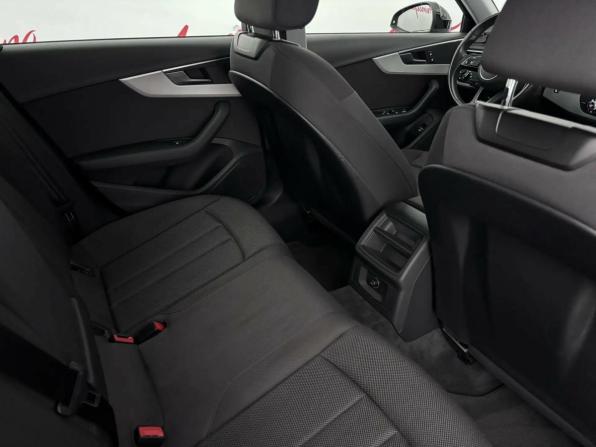 Audi A4 V (B9) Рестайлинг с пробегом 2021 года, цена 2 700 000 рублей, 188104 км, универсал, Автокод Объявления