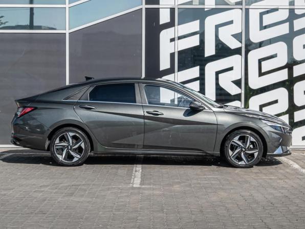 Hyundai Avante VII с пробегом 2020 года, цена 2 400 000 рублей, 31526 км, седан, Автокод Объявления