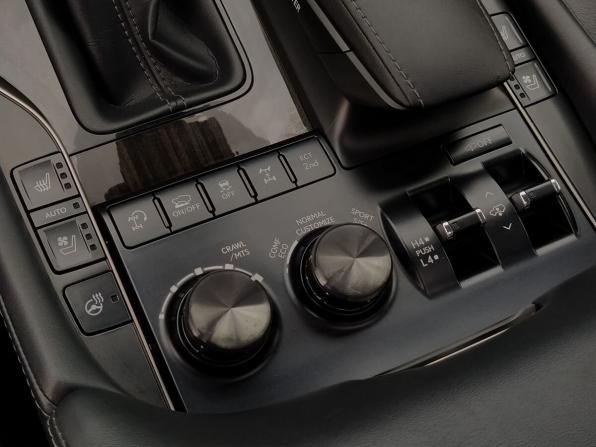 Lexus LX III Рестайлинг 2 с пробегом 2020 года, цена 11 000 000 рублей, 111230 км, внедорожник, Автокод Объявления
