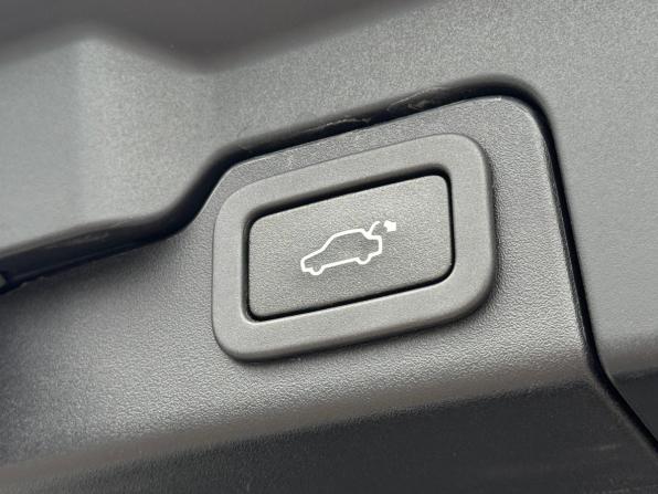 Land Rover Range Rover Evoque I Рестайлинг с пробегом 2015 года, цена 3 100 000 рублей, 68228 км, внедорожник, Автокод Объявления