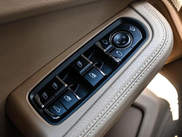 Porsche Macan I с пробегом 2015 года, цена 2 549 000 рублей, 109063 км, внедорожник, Автокод Объявления