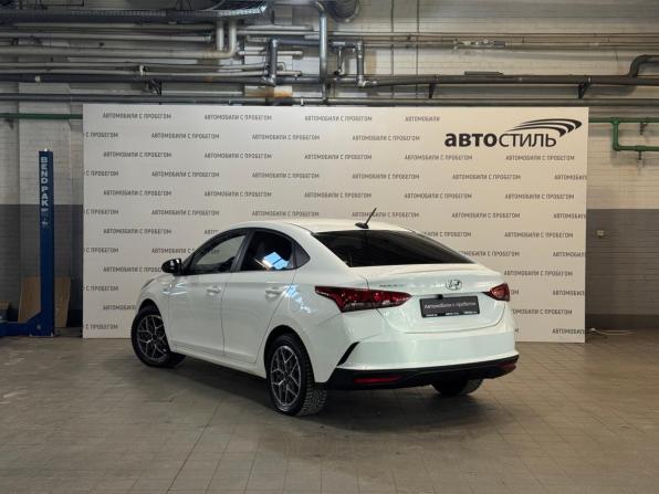 Hyundai Solaris II Рестайлинг с пробегом 2020 года, цена 1 019 000 рублей, 174600 км, седан, Автокод Объявления