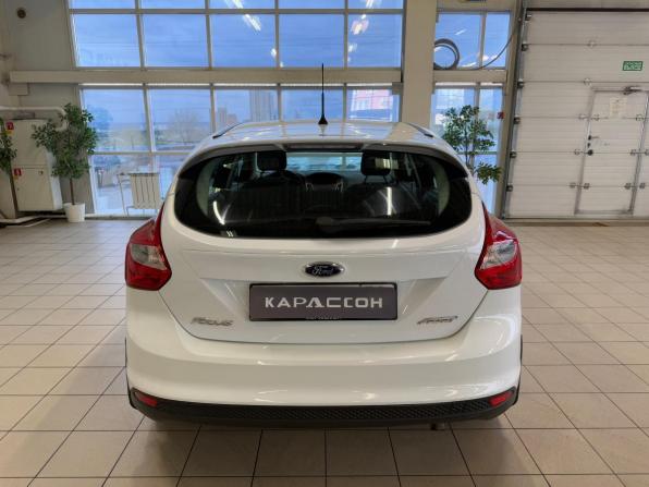 Ford Focus III с пробегом 2013 года, цена 930 000 рублей, 121000 км, хэтчбек, Автокод Объявления