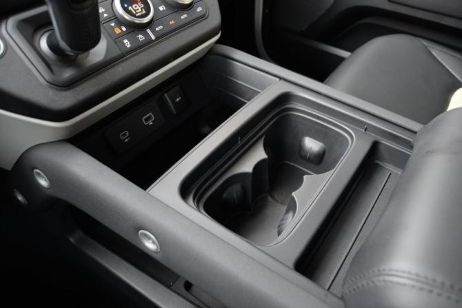 Land Rover Defender II с пробегом 2021 года, цена 6 195 000 рублей, 84097 км, внедорожник, Автокод Объявления
