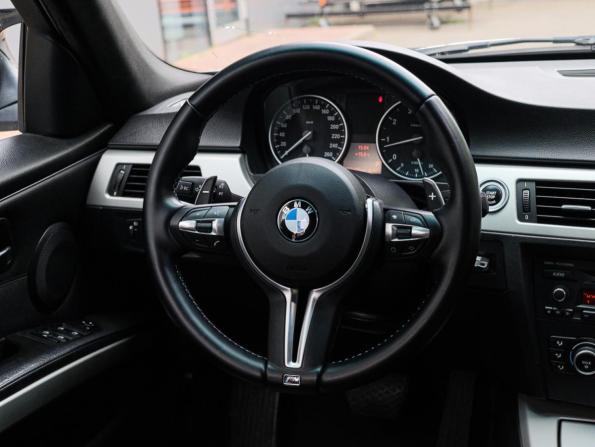 BMW 3 серии V (E90/E91/E92/E93) Рестайлинг с пробегом 2009 года, цена 1 020 000 рублей, 182184 км, седан, Автокод Объявления