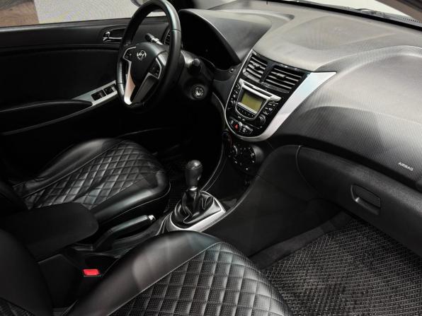 Hyundai Solaris I с пробегом 2011 года, цена 760 000 рублей, 185973 км, хэтчбек, Автокод Объявления