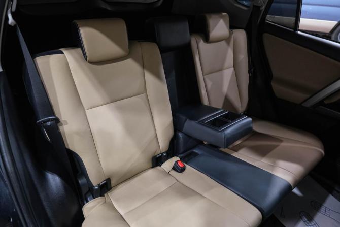 Toyota RAV4 IV (XA40) Рестайлинг с пробегом 2016 года, цена 2 999 000 рублей, 85400 км, внедорожник, Автокод Объявления
