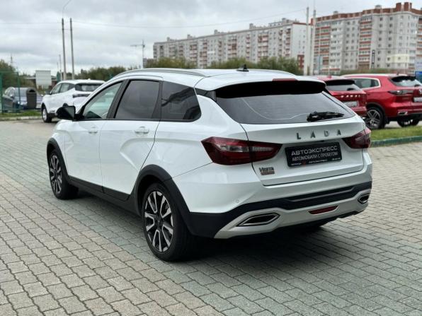 Lada (ВАЗ) Vesta I Рестайлинг (NG) с пробегом 2024 года, цена 1 370 000 рублей, 88055 км, универсал, Автокод Объявления