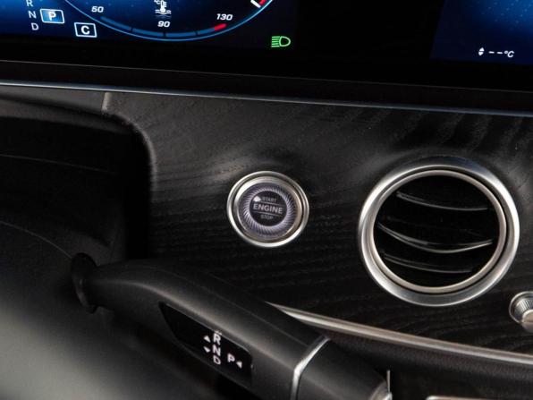 Mercedes-Benz E-Класс V (W213 S213 C238) Рестайлинг с пробегом 2020 года, цена 4 611 046 рублей, 80191 км, седан, Автокод Объявления