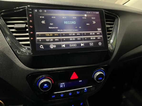Hyundai Solaris II с пробегом 2018 года, цена 1 225 000 рублей, 65549 км, седан, Автокод Объявления
