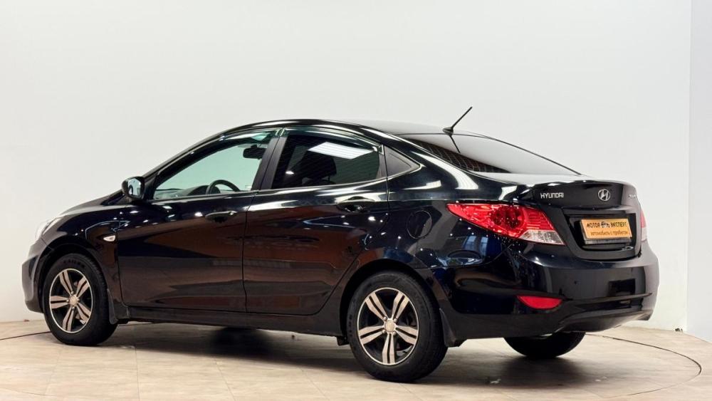 Hyundai Solaris I Киров  - изображение 3